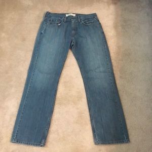 Levi jeans 32x32, relaxed straight fit
